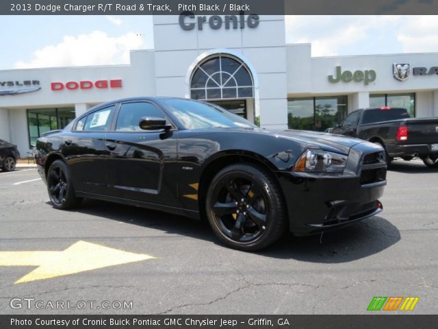 2013 Dodge Charger R/T Road & Track in Pitch Black