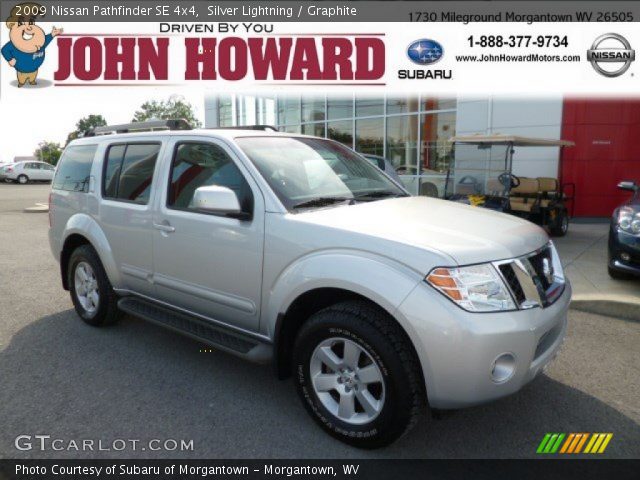 2009 Nissan Pathfinder SE 4x4 in Silver Lightning