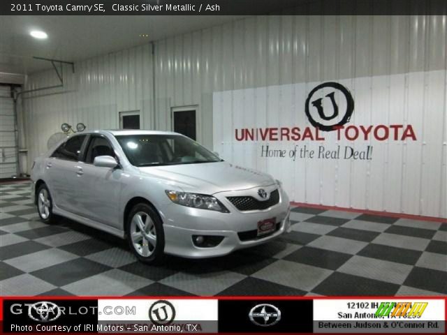 2011 Toyota Camry SE in Classic Silver Metallic