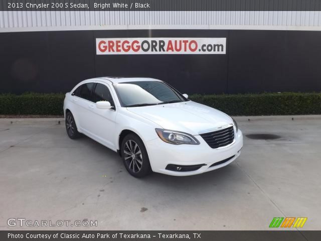 2013 Chrysler 200 S Sedan in Bright White