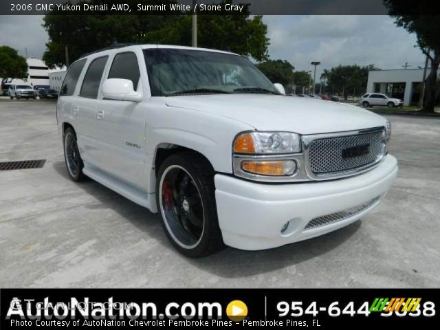 2006 GMC Yukon Denali AWD in Summit White