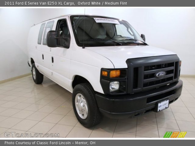 2011 Ford E Series Van E250 XL Cargo in Oxford White
