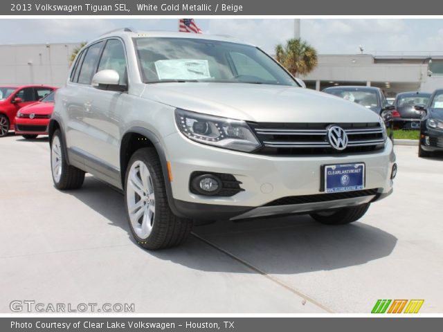 2013 Volkswagen Tiguan SEL in White Gold Metallic
