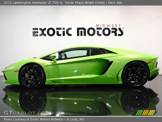 2012 Lamborghini Aventador LP 700-4 in Verde Ithaca (Bright Green)
