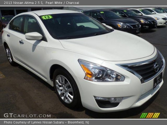 2013 Nissan Altima 2.5 S in Pearl White