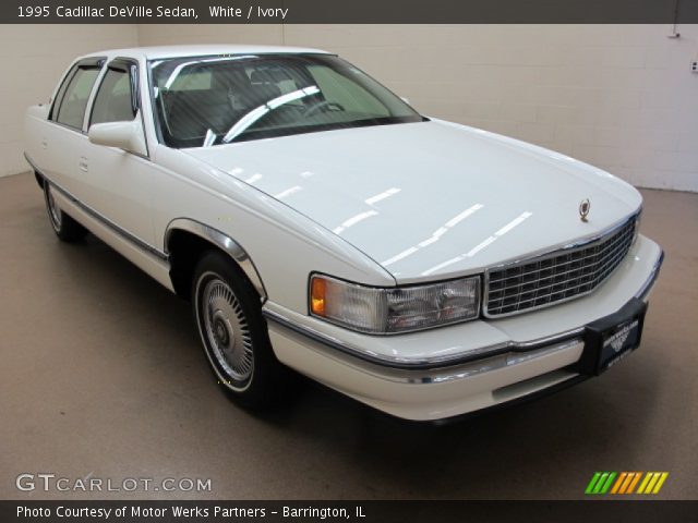 1995 Cadillac DeVille Sedan in White