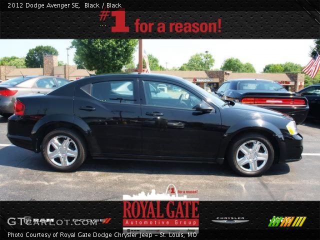 2012 Dodge Avenger SE in Black