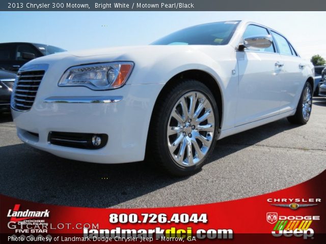 2013 Chrysler 300 Motown in Bright White