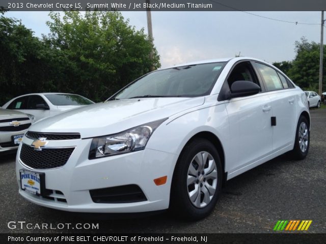 2013 Chevrolet Cruze LS in Summit White