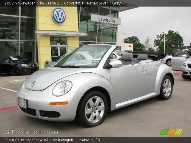 2007 Volkswagen New Beetle 2.5 Convertible in Reflex Silver