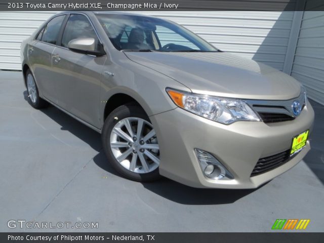 2013 Toyota Camry Hybrid XLE in Champagne Mica