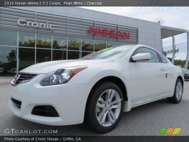 2013 Nissan Altima 2.5 S Coupe in Pearl White