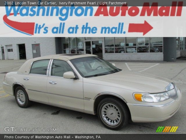 2002 Lincoln Town Car Cartier in Ivory Parchment Pearl