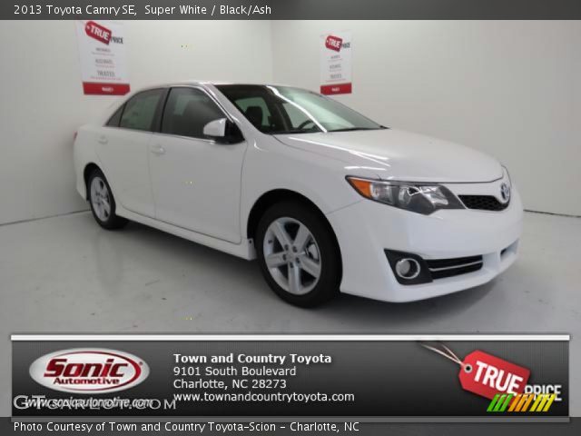 2013 Toyota Camry SE in Super White