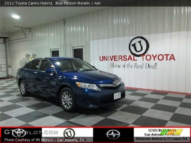 2011 Toyota Camry Hybrid in Blue Ribbon Metallic