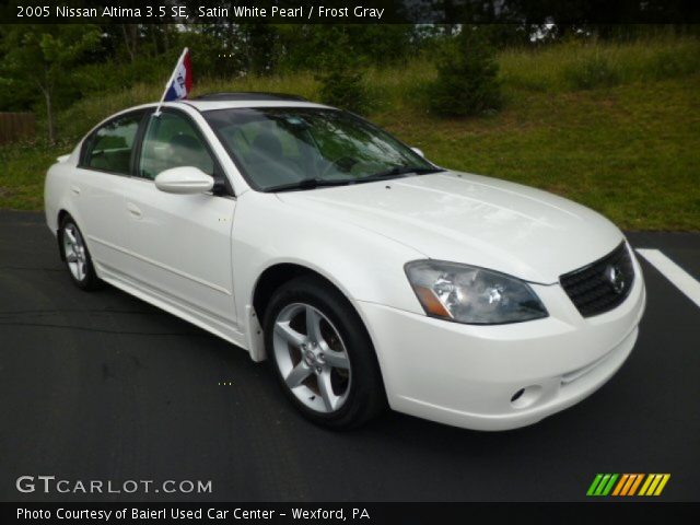 2005 Nissan Altima 3.5 SE in Satin White Pearl