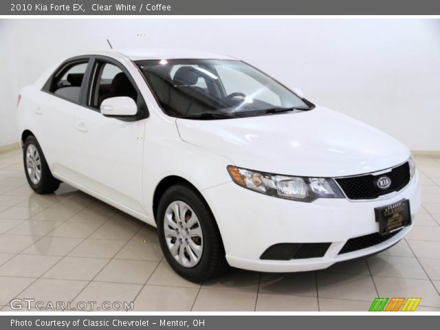 2010 Kia Forte EX in Clear White
