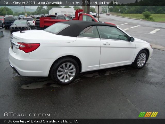 2011 Chrysler 200 Touring Convertible in Bright White