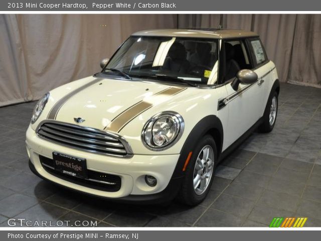 2013 Mini Cooper Hardtop in Pepper White