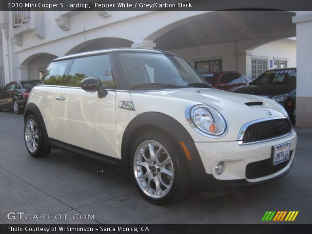 2010 Mini Cooper S Hardtop in Pepper White