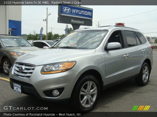 2010 Hyundai Santa Fe SE 4WD in Radiant Silver