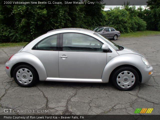 2000 Volkswagen New Beetle GL Coupe in Silver Metallic