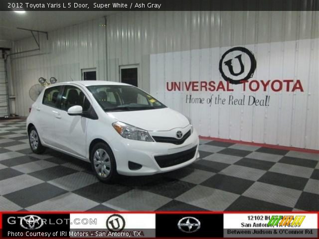 2012 Toyota Yaris L 5 Door in Super White