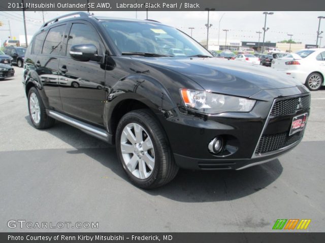 2011 Mitsubishi Outlander SE AWD in Labrador Black Pearl