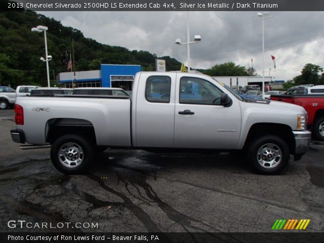 2013 Chevrolet Silverado 2500HD LS Extended Cab 4x4 in Silver Ice Metallic