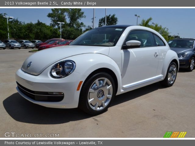2013 Volkswagen Beetle 2.5L in Candy White