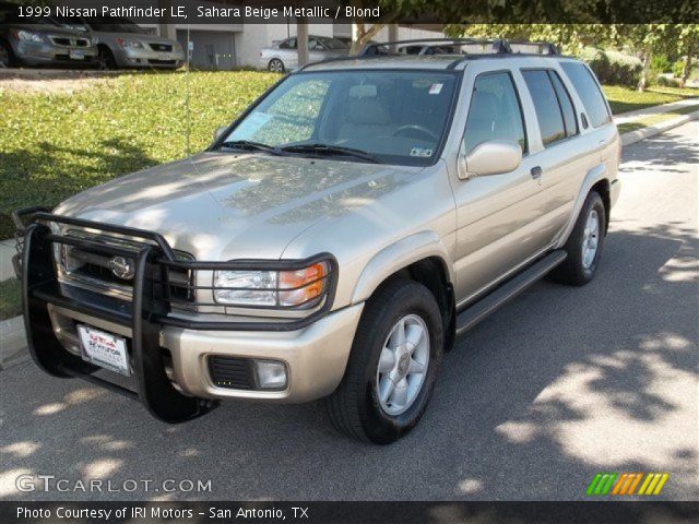 1999 Nissan Pathfinder LE in Sahara Beige Metallic