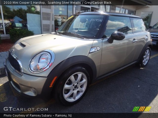 2010 Mini Cooper S Hardtop in Sparkling Silver Metallic