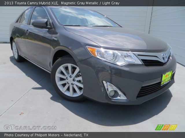 2013 Toyota Camry Hybrid XLE in Magnetic Gray Metallic