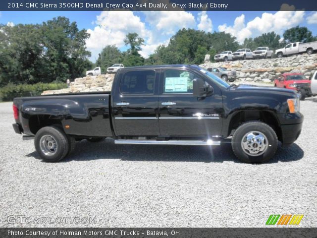 2014 GMC Sierra 3500HD Denali Crew Cab 4x4 Dually in Onyx Black