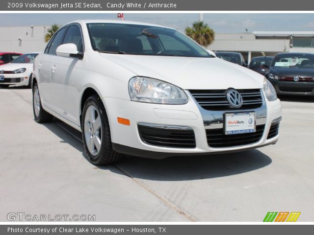 2009 Volkswagen Jetta SE Sedan in Candy White