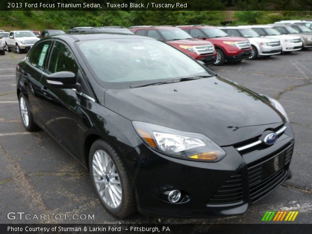 2013 Ford Focus Titanium Sedan in Tuxedo Black