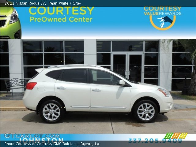 2011 Nissan Rogue SV in Pearl White
