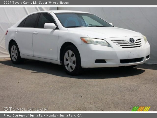 2007 Toyota Camry LE in Super White