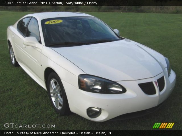 2007 Pontiac Grand Prix GT Sedan in Ivory White