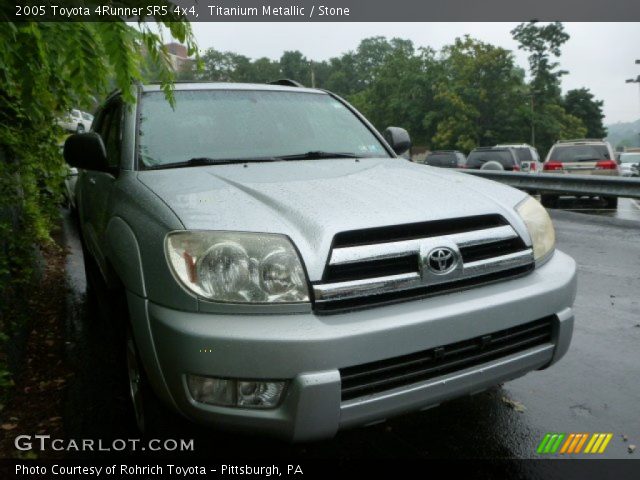 2005 Toyota 4Runner SR5 4x4 in Titanium Metallic