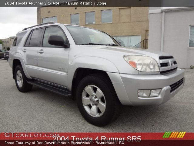 2004 Toyota 4Runner SR5 4x4 in Titanium Metallic