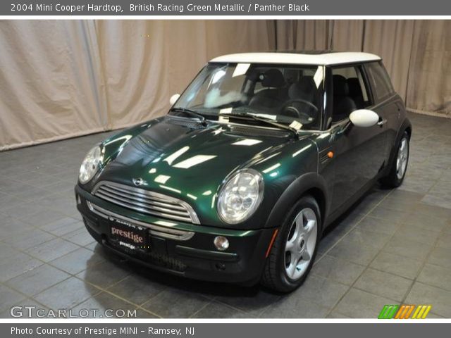 2004 Mini Cooper Hardtop in British Racing Green Metallic