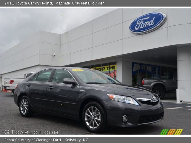 2011 Toyota Camry Hybrid in Magnetic Gray Metallic