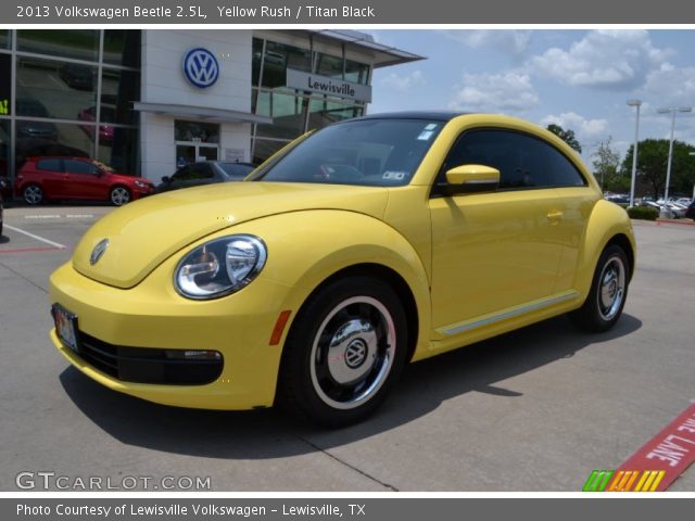 2013 Volkswagen Beetle 2.5L in Yellow Rush