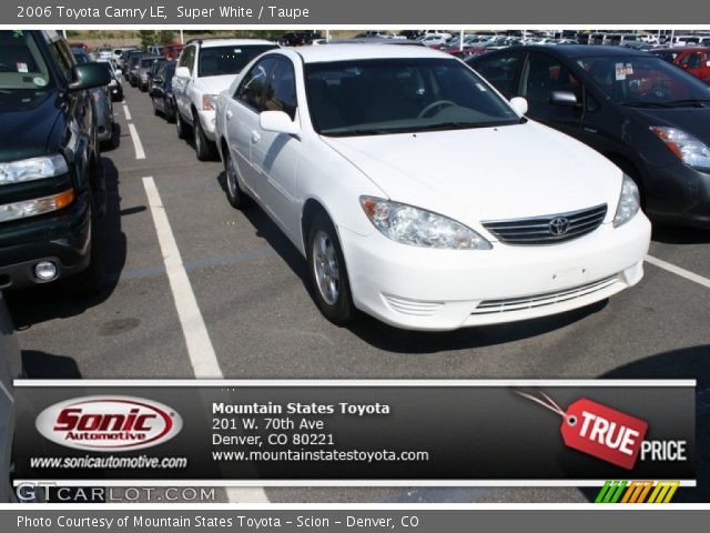 2006 Toyota Camry LE in Super White