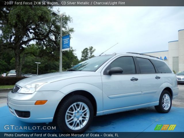 2007 Ford Focus ZXW SE Wagon in CD Silver Metallic