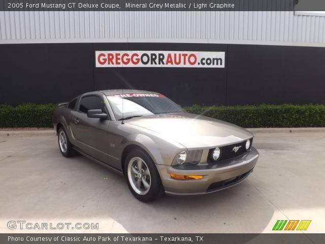 2005 Ford Mustang GT Deluxe Coupe in Mineral Grey Metallic