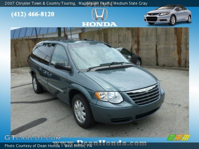 2007 Chrysler Town & Country Touring in Magnesium Pearl