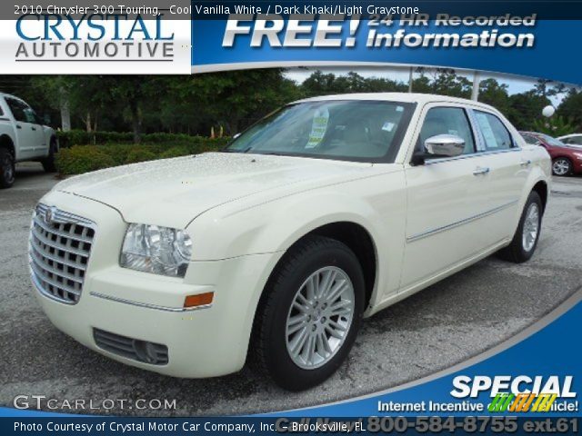 2010 Chrysler 300 Touring in Cool Vanilla White