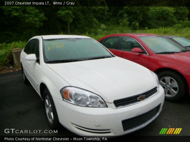 2007 Chevrolet Impala LT in White